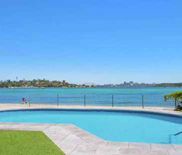 'White Ripples' Stylish Waterfront Extra Large One Bedroom Designer... - Photo 2