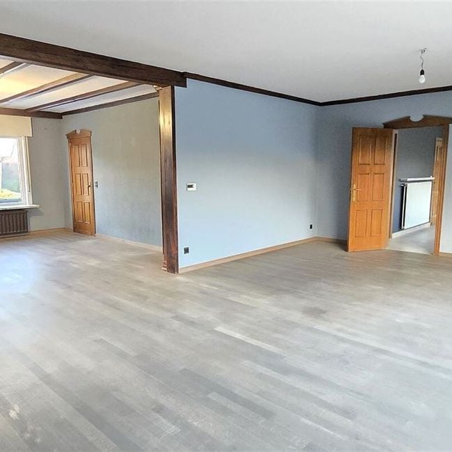 Eengezinswoning te huur in Waregem voor € 1.200 met 4 slaapkamers - Photo 1