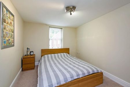 2 bedroom apartment to rent - Photo 4