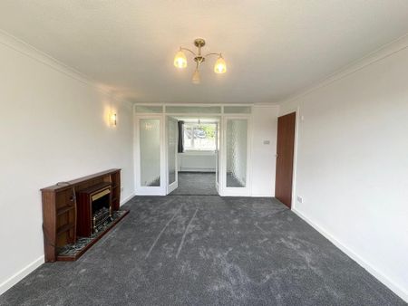 3 bedroom detached house to rent - Photo 2