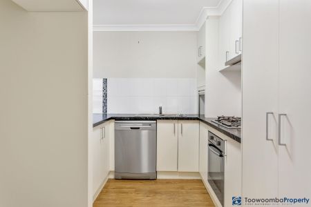 2/14 Horrocks Crescent, 4350, Kearneys Spring Qld - Photo 4