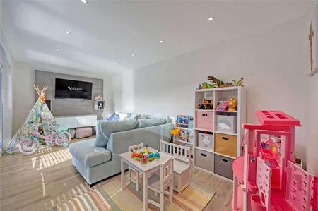 Elstar Road, Ongar, Essex, CM5 - Photo 3