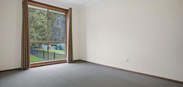 Neat 2 bedroom semi - Photo 1