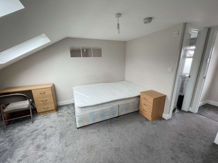 Baxter Street, Brighton - LOVELY STUDENT PROPERTY - Photo 4