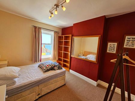 4 bedroom terraced house to rent - Photo 4