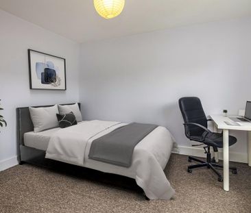 4 bedroom terraced house to rent - Photo 1