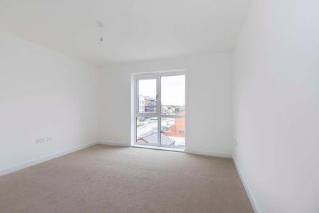 The Waterfront, Gloucester, GL2 - Photo 3