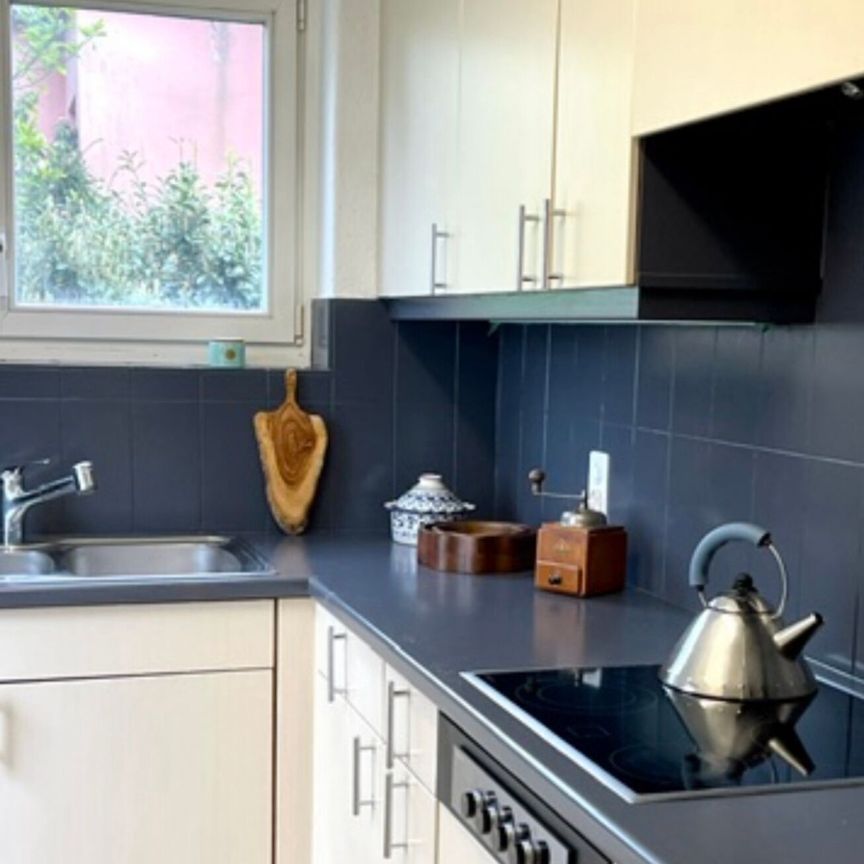 APPARTEMENT DE 3 PIÈCES À ZURICH, MEUBLÉ, TEMPORAIRE - Photo 1