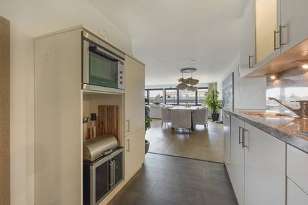 Te huur: Appartement Dr. Lelykade in Den Haag - Photo 2