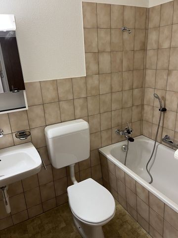 Cozy individual apartment with balcony - Photo 3