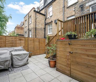 3 bedroom flat to rent - Photo 3