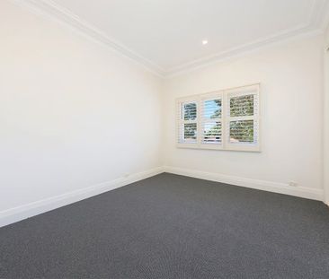 Luxury Family Oasis in Prime Northbridge Locale - Photo 3