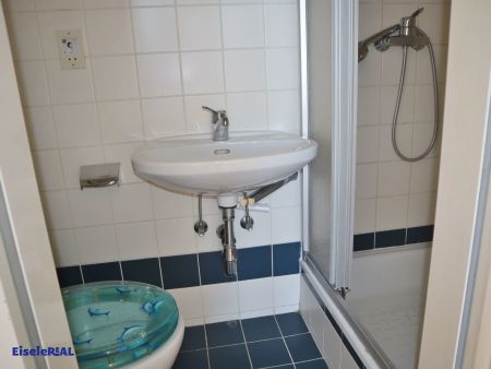 Top 8 - 2 Zimmer Wohnung in Villa - zuzüglich Heizung - Photo 2