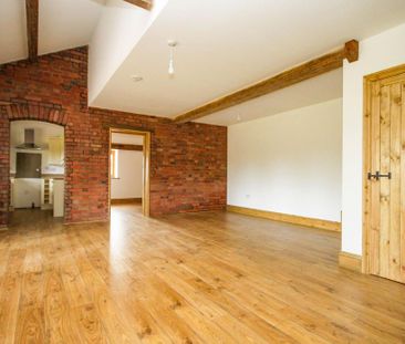 2 bedroom barn conversion to rent - Photo 3