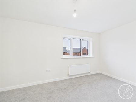 Heather Close, Seacroft, Leeds - Photo 4