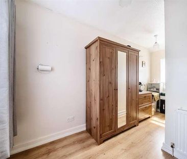 Beverley Drive, Edgware, HA8 - Photo 4