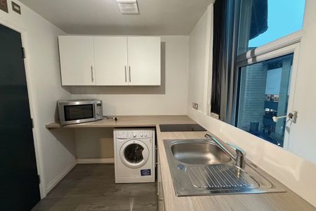 Oldgate, HUDDERSFIELD - Photo 3