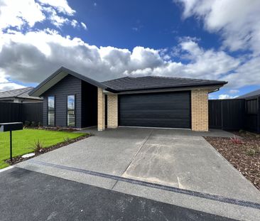 169 Faringdon Boulevard, Rolleston - Photo 1
