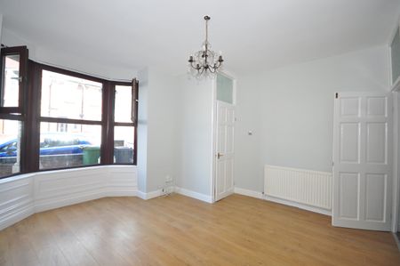 3 bedroom terraced house to rent - Photo 3