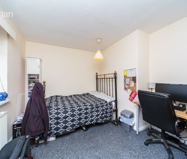 6 bedroom house to rent - Photo 2