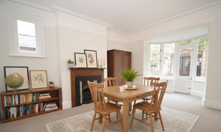 4 bedroom detached house to rent - Photo 2