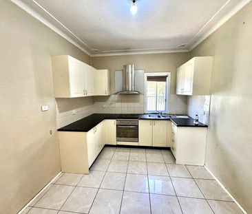 50 Surrey Street, Minto - Photo 4