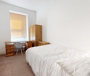 3 bedroom apartment to rent - Photo 5