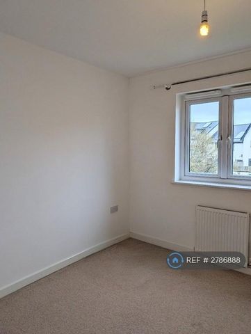 2 bedroom semi-detached house to rent - Photo 2