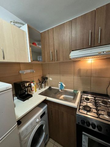 Garsoniera bucătărie baie prop. separată,20mp,et.2,proprietar,Poitiers - Photo 3