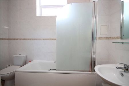 Glenhurst Road, Brentford, TW8 0FE - Photo 5