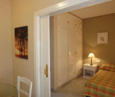 Apartamento de alquiler en Avenida Alcalde Luis Uruñuela, Urbadiez ... - Photo 4