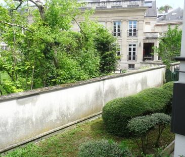 Appartement type 2 en hyper centre avec balcon et garage - Photo 3