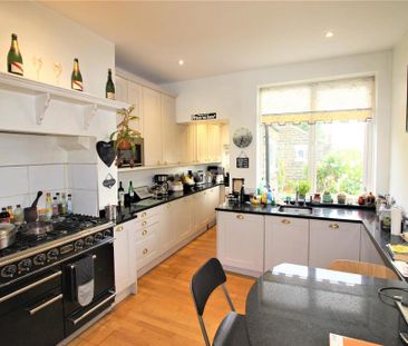 1 bedroom in a house share to rent - Photo 6