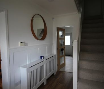 3 Bedroom Terraced House for Rent - Photo 4