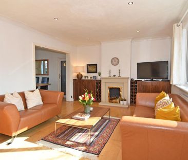 3 bedroom end of terrace house to rent - Photo 2