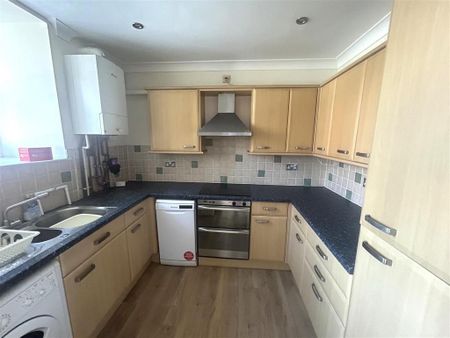 2 bedroom apartment to rent - Photo 4