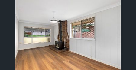 Cosy 3 bedroom brick home in Harristown Rent increasing to $530 two months after lease is signed. - Photo 4