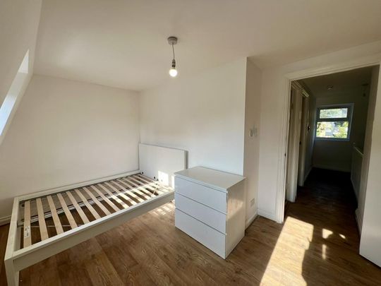 3 bedroom flat to rent - Photo 1