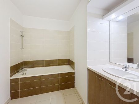 Location Appartement 2 pièces 47m² JUVIGNAC 34990 - Photo 3