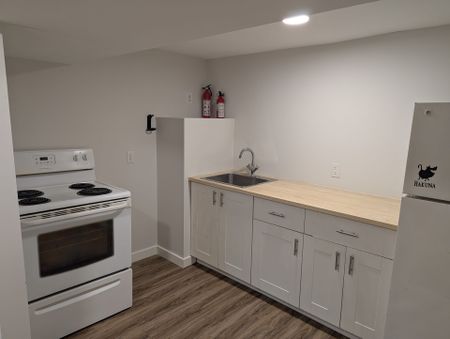 For Lease - 63 Pelham Road Unit# 5, St. Catharines, Ontario - Photo 2