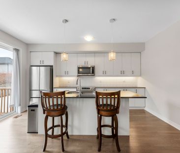 For Lease - 107 Starfire Crescent, Hamilton, Ontario - Photo 6