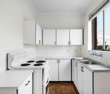 First floor apartment in a convenient location - Photo 1