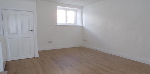3 bedroom mews to rent - Photo 2