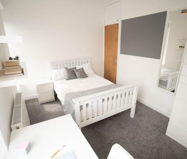 4 bedroom terraced house to rent - Photo 3