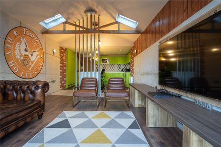 14 Orchard Terrace, Huddersfield, HD4 - Photo 2