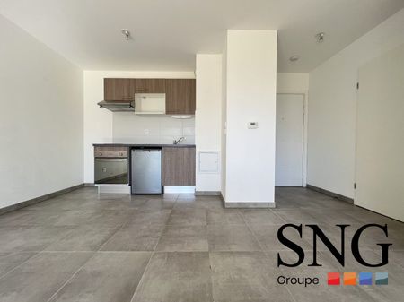 T2 AVEC TERRASSE ET PARKING - Photo 3