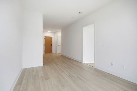 For Lease - 25 Cordova Avenue Unit# 418, Toronto, Ontario - Photo 4