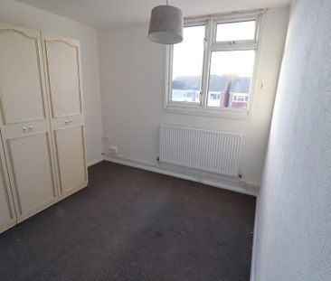 2 bedroom maisonette to rent - Photo 4