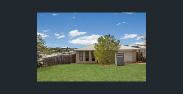 SPACIOUS AND MODERN 4 BEDROOM GEM LOCATED IN NEW AUCKLAND! - Photo 1