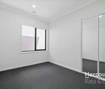 Modern Living - Photo 3